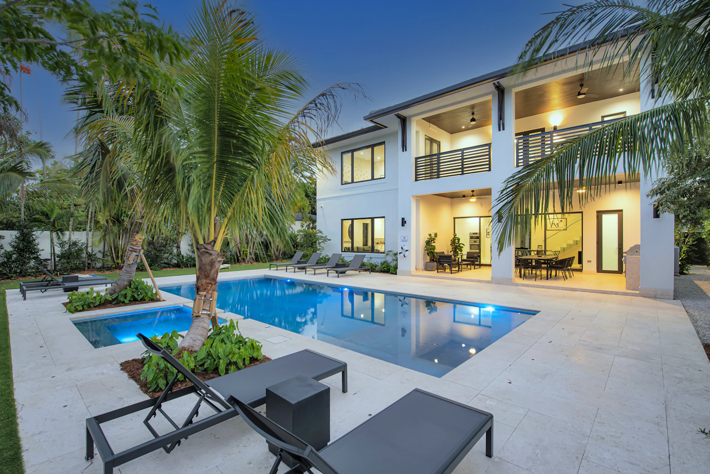 51-villa-miami-backyard-pool